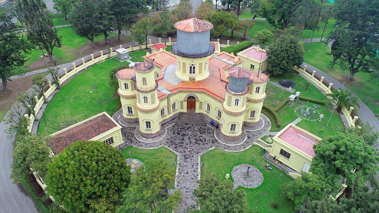 Olympus Plaza Hotel Кито Екстериор снимка